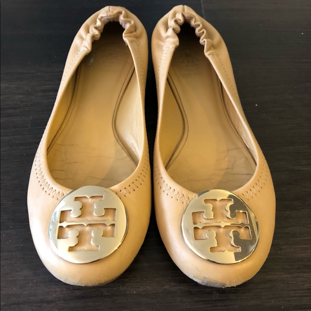Tory Burch beige/creme ballet flats size 6.5